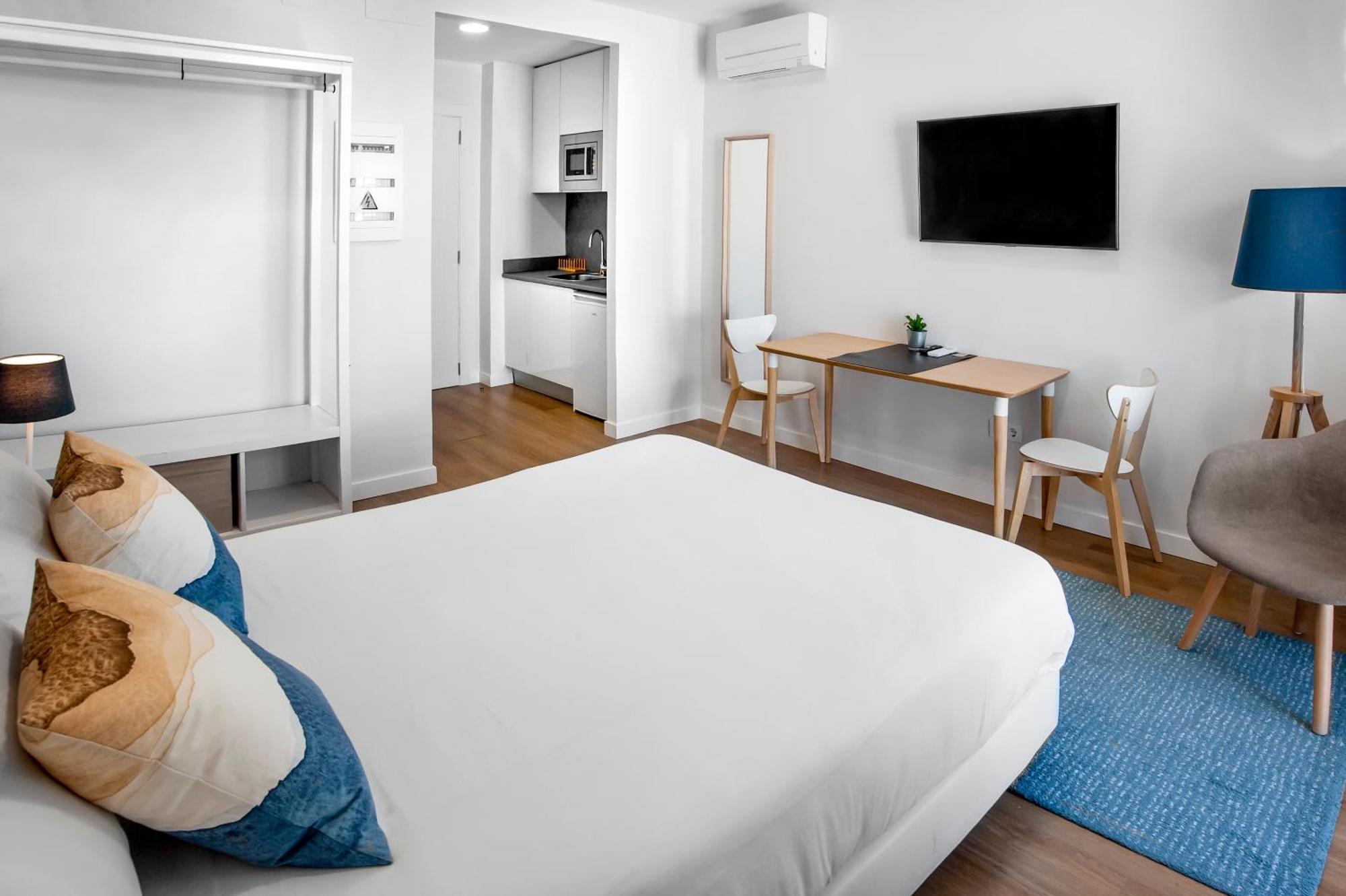 Snoe Hotel Camino Do Eume Apartamentos Puentedeume Ngoại thất bức ảnh